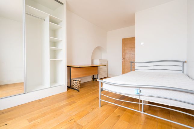Flat 2, 26 Clemens Street, Leamington Spa photo 3