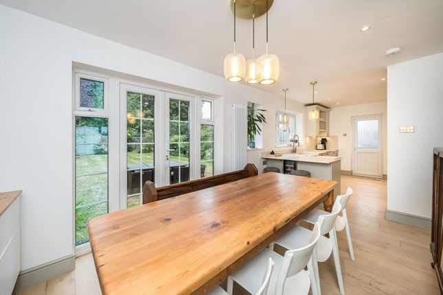 15, Saffron Way, Surbiton photo 4