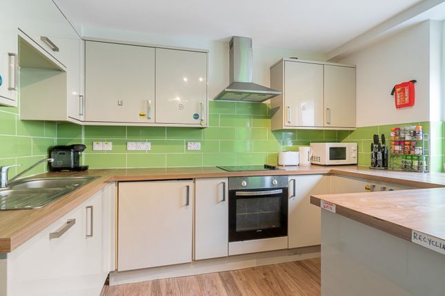Thumbnail Flat to rent in Houndiscombe Road, Plymouth, Devon