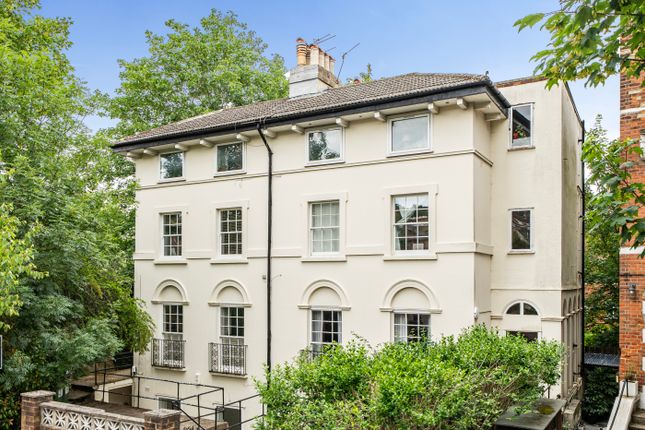 Flat 1, 107, Dartmouth Road, London photo 4
