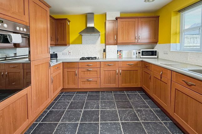 12, Sandalwood Road, Westbury photo 4