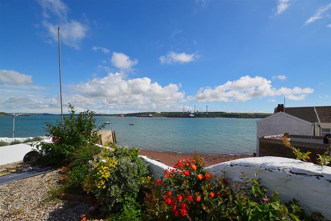 Flat for sale in Hakin Point, Hakin, Milford Haven