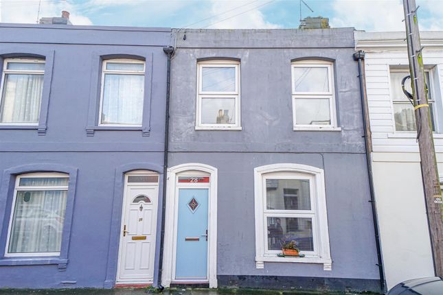 Terraced house for sale in Brook Street, Hastings