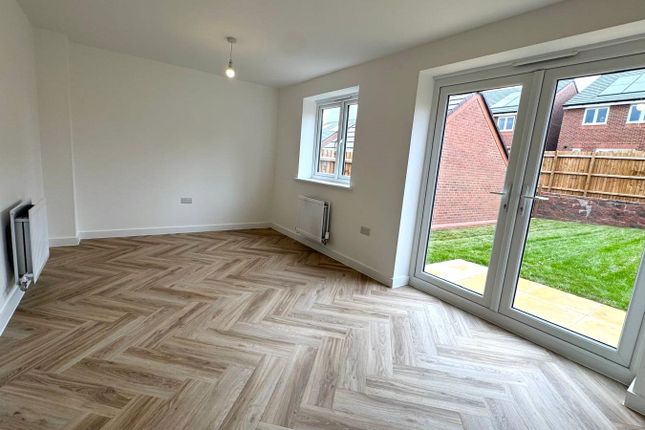 98, William Onions Grove, Telford photo 4
