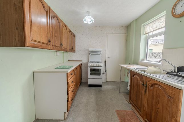 37, Dunraven Street, Barry photo 4