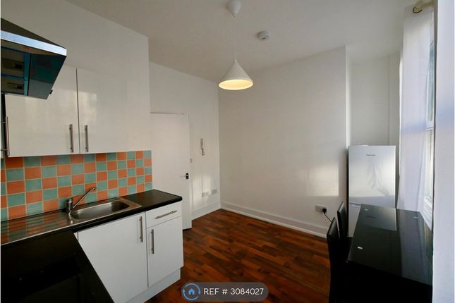 Flat A, London photo 2