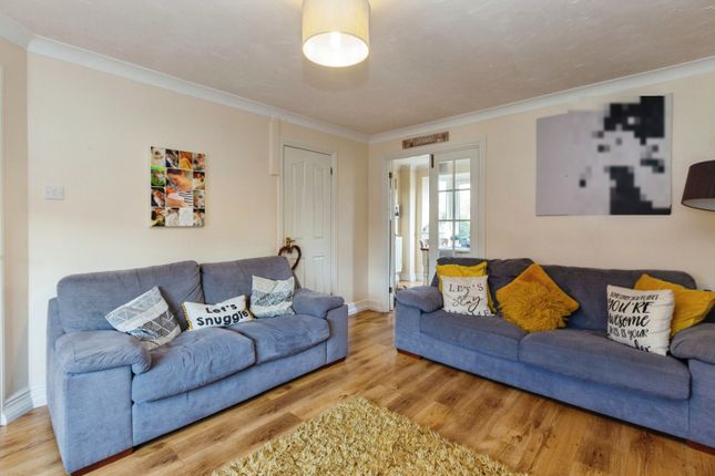 End terrace house for sale in Windmill Close, Aylesbury, Buckinghamshire