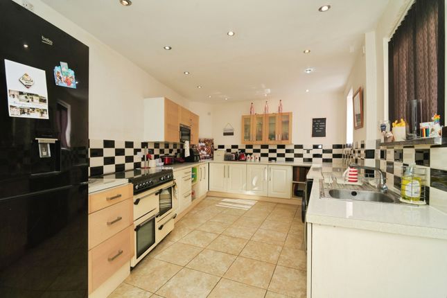 75, Olympia Street, Lancashire photo 4