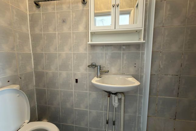 Flat 4, Etherley Road, London photo 5