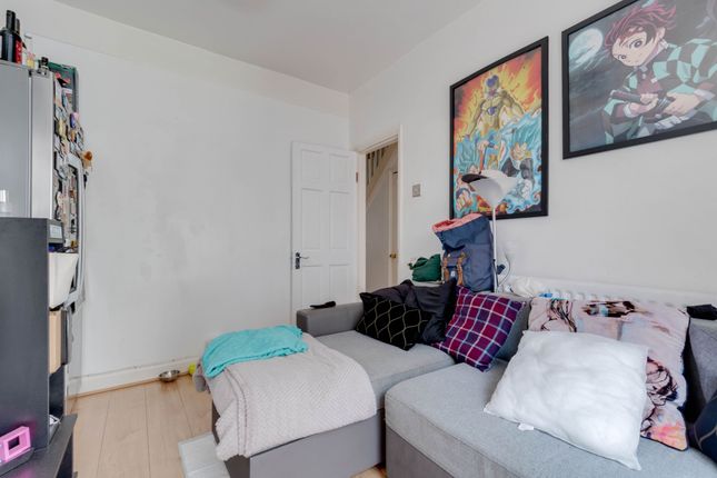 33 Mill Road, London photo 3