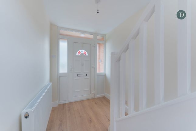 64, Oulton Close, Wirral photo 2
