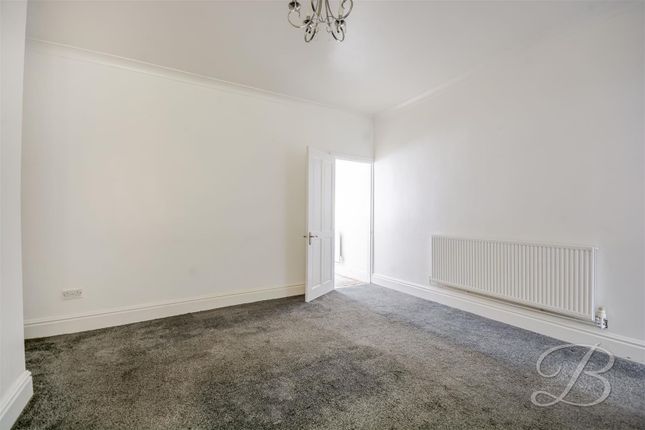 10, Main Street, Chesterfield photo 2