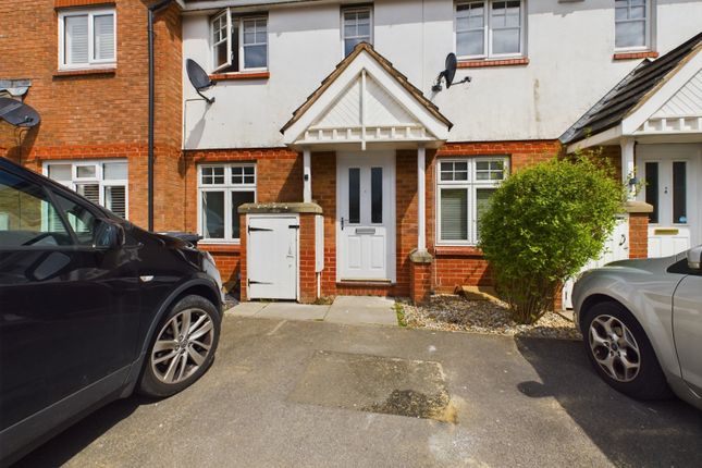 Terraced house to rent in Turnstone Drive, Quedgeley, Gloucester, Gloucestershire