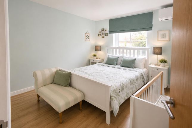15, Red Lion Court 1B, The Broadway, Greenford photo 4