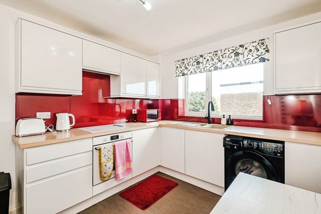 Flat 30, Sheldon Court,, Bath Road, West Sussex photo 3