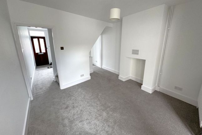 12, Sanderstead Road, South Croydon photo 4