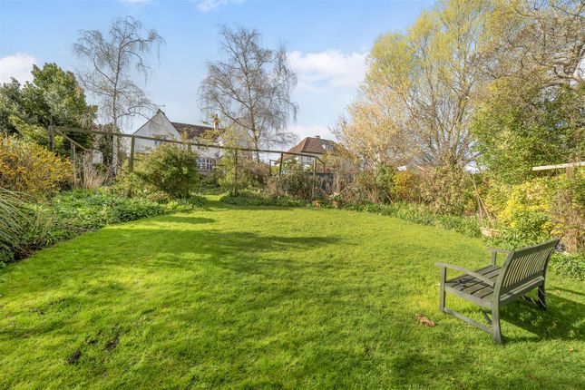 35, Rowden Hill, Chippenham photo 2