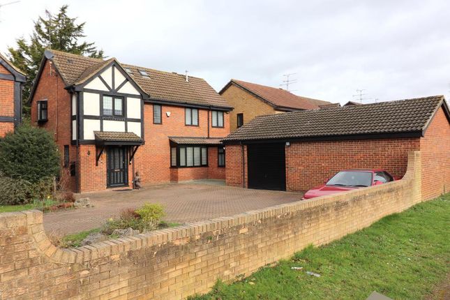 Detached house for sale in Kirby Drive, Luton, Bedfordshire