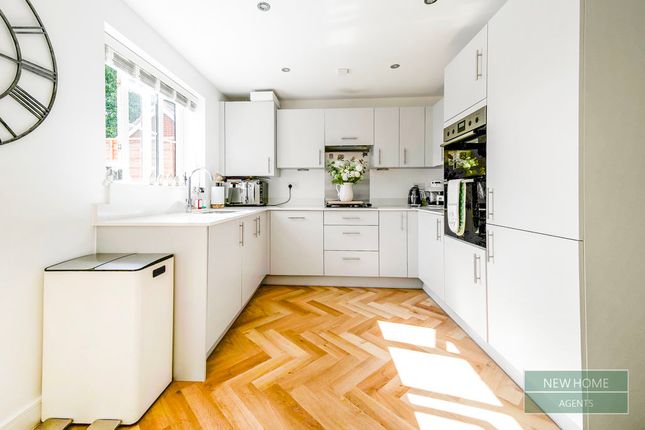 18, Rochester Avenue, Sawbridgeworth photo 4