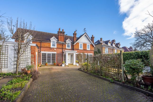 Detached house to rent in Southborough Road, Surbiton