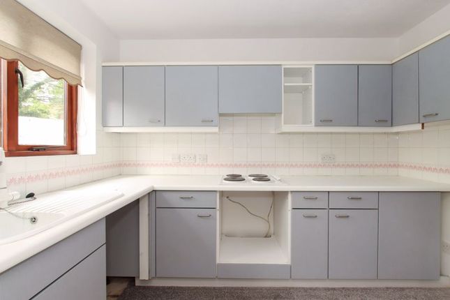 14 Gadeview, Cotterells, Hemel Hempstead photo 3