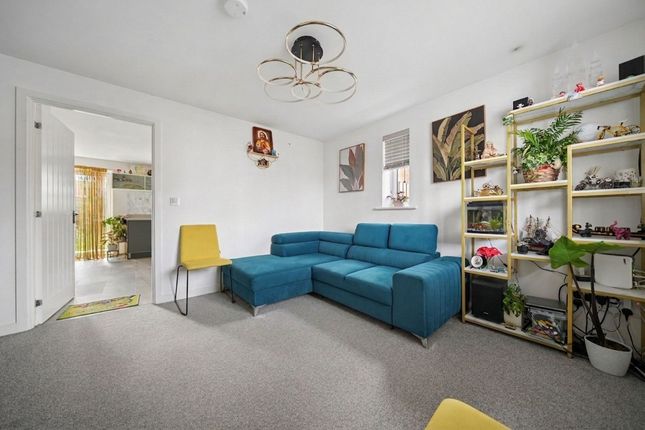 22 Whitworth Way, Wantage photo 2