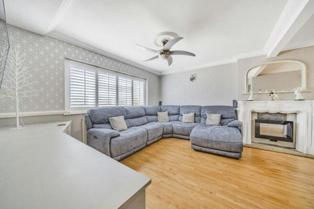 5, Henfield Close, Bexley photo 4