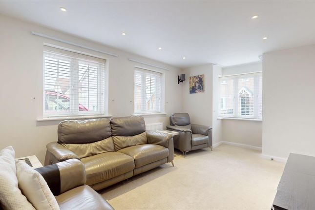 2, Hereford Way, Milton Keynes photo 4