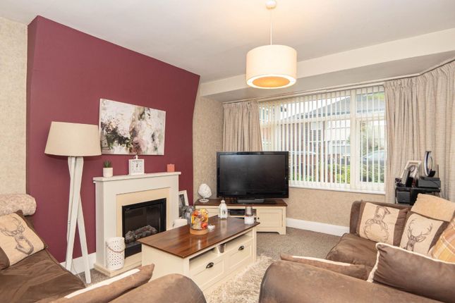 1, Chatsworth Drive, Pudsey photo 2