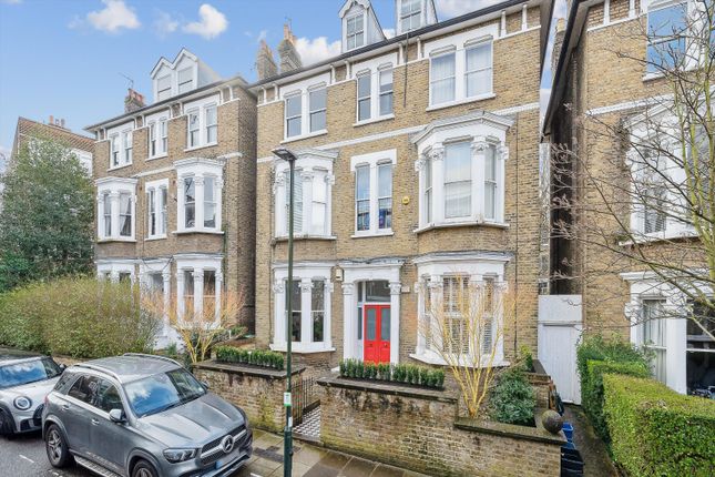 Flat for sale in Cardigan Road, Richmond