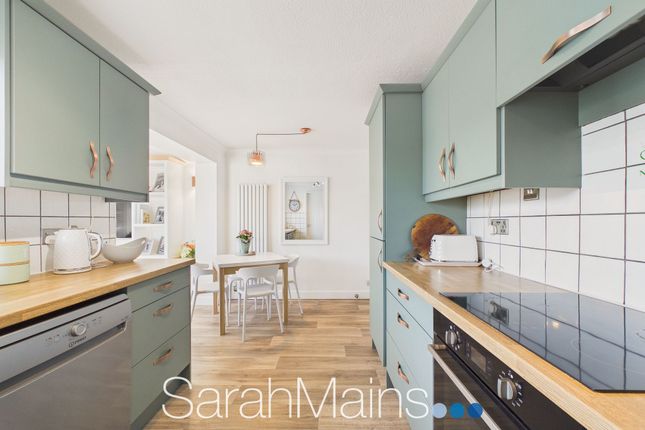 53 Calder Walk, Newcastle Upon Tyne photo 2