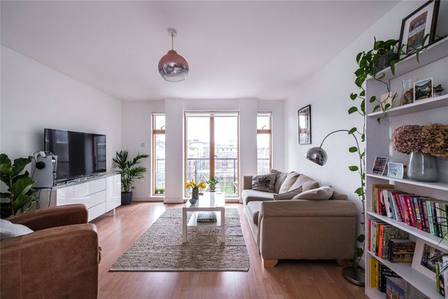 Flat for sale in Spital Square, London