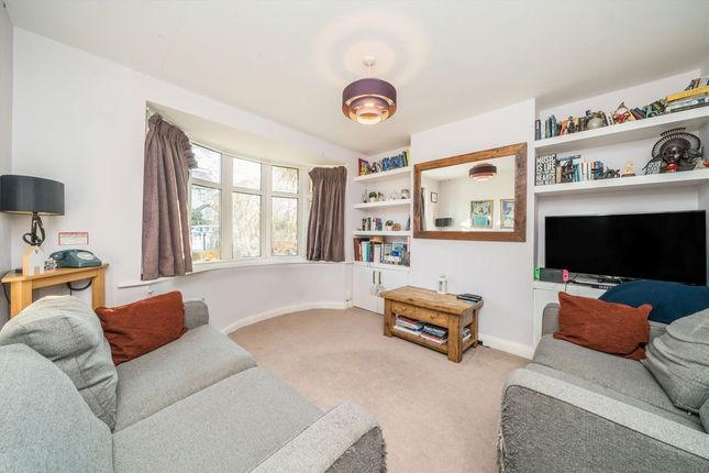 137, Grand Avenue, Surbiton photo 2