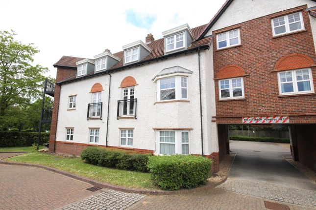 Thumbnail Flat to rent in Ascot Drive, Letchworth Garden City