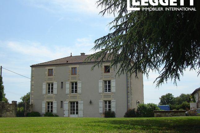 Villa for sale in Bussière-Poitevine, Haute-Vienne, Nouvelle-Aquitaine