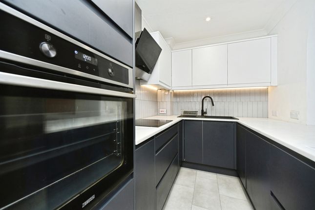 Flat 1b, 30, Adelaide Crescent, Hove photo 3