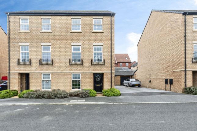 49, Stoborough Crescent, Pontefract photo 2