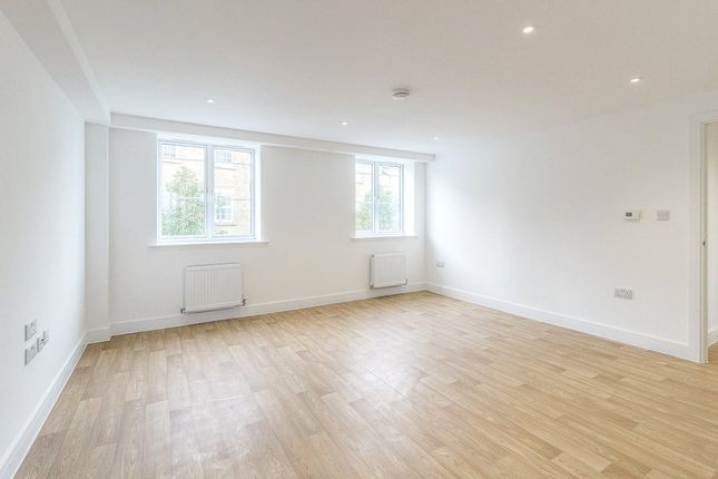 Flat 11, 87, Lion Court, Northampton photo 5