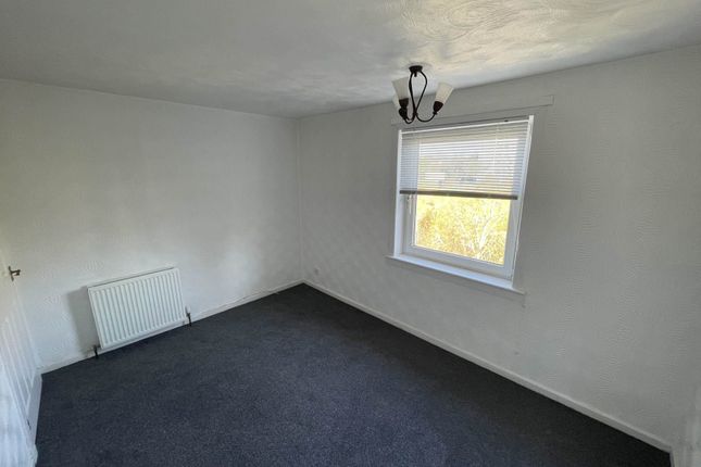 Flat to rent in Carron Place, Glasgow