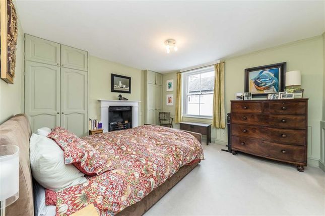 Property for sale in Straightsmouth, London