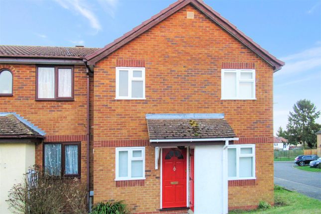 Thumbnail Terraced house to rent in Clover Drive, Rushden