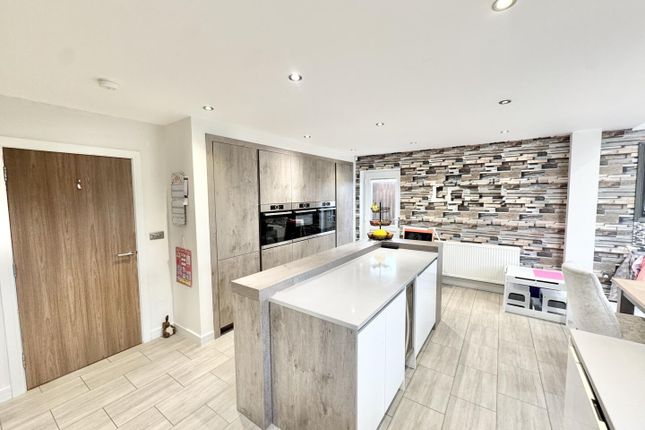 21, Cranmer Close, Leicester photo 4