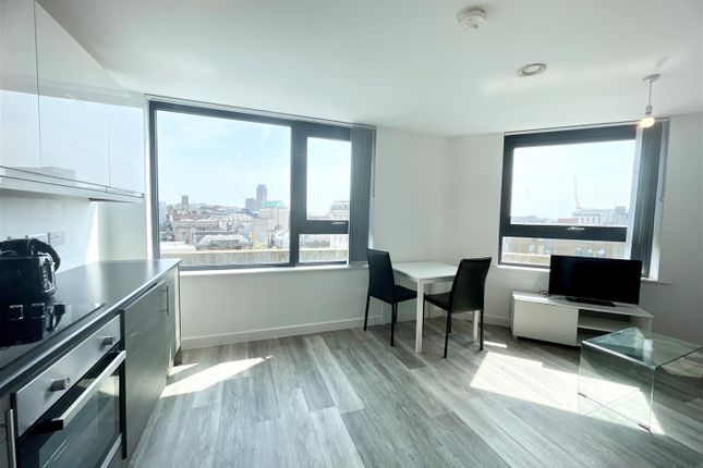 Flat to rent in Leigh Street, Liverpool
