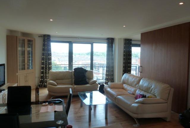 flat 8/2 at 335 Glasgow Harbour Terraces, Glasgow photo 2