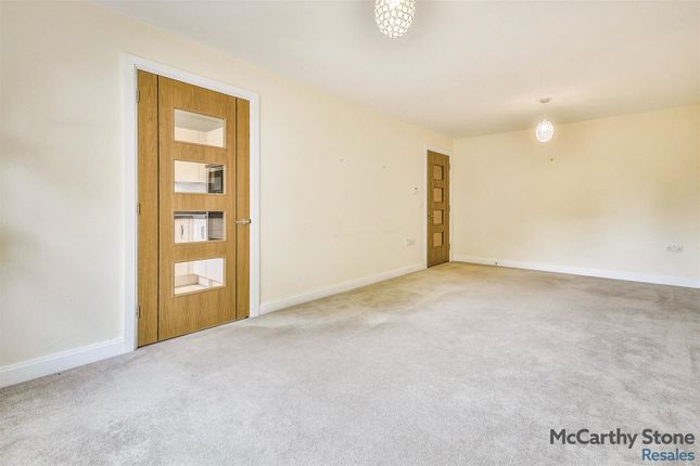 27 Constance Place, 111 London Road, Knebworth photo 3
