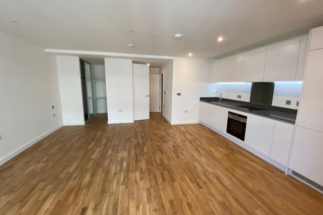 Thumbnail Studio to rent in Vanbrugh Hill, London