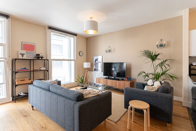 Flat to rent in Kensington Gardens Square, Bayswater, Westbourne Grove