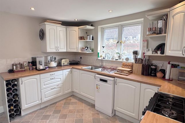 25, St. Johns Road, Newbury photo 3