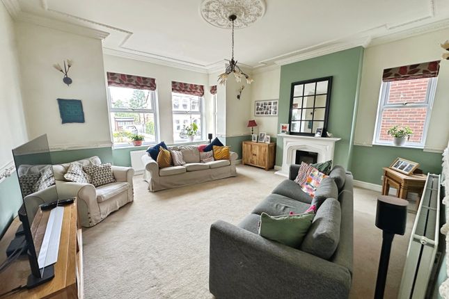 15, York Avenue, Wolverhampton photo 2