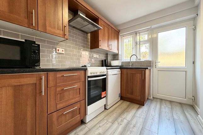 22, Margaret Road, Exeter photo 2
